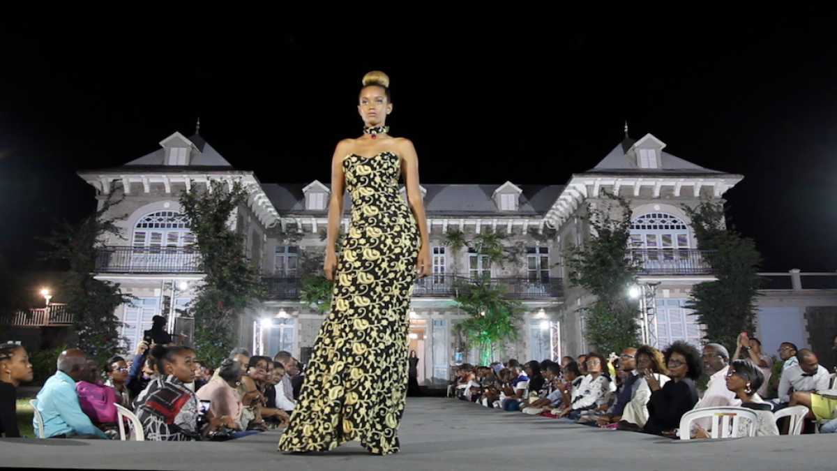 LES PREMIERES DE LA MODE FranceTvPro
